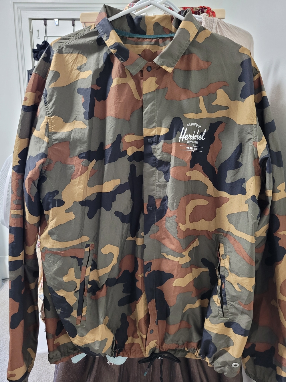 HERSCHEL Camo Windbreaker Jacket - Olive/Brown